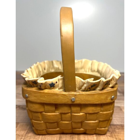 Decorative Nantucket Ceramic Basket With Ruffled Star-Accent & Handle - Picture 1 of 5